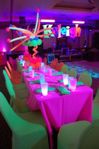 Glowing party decor | neon balloons